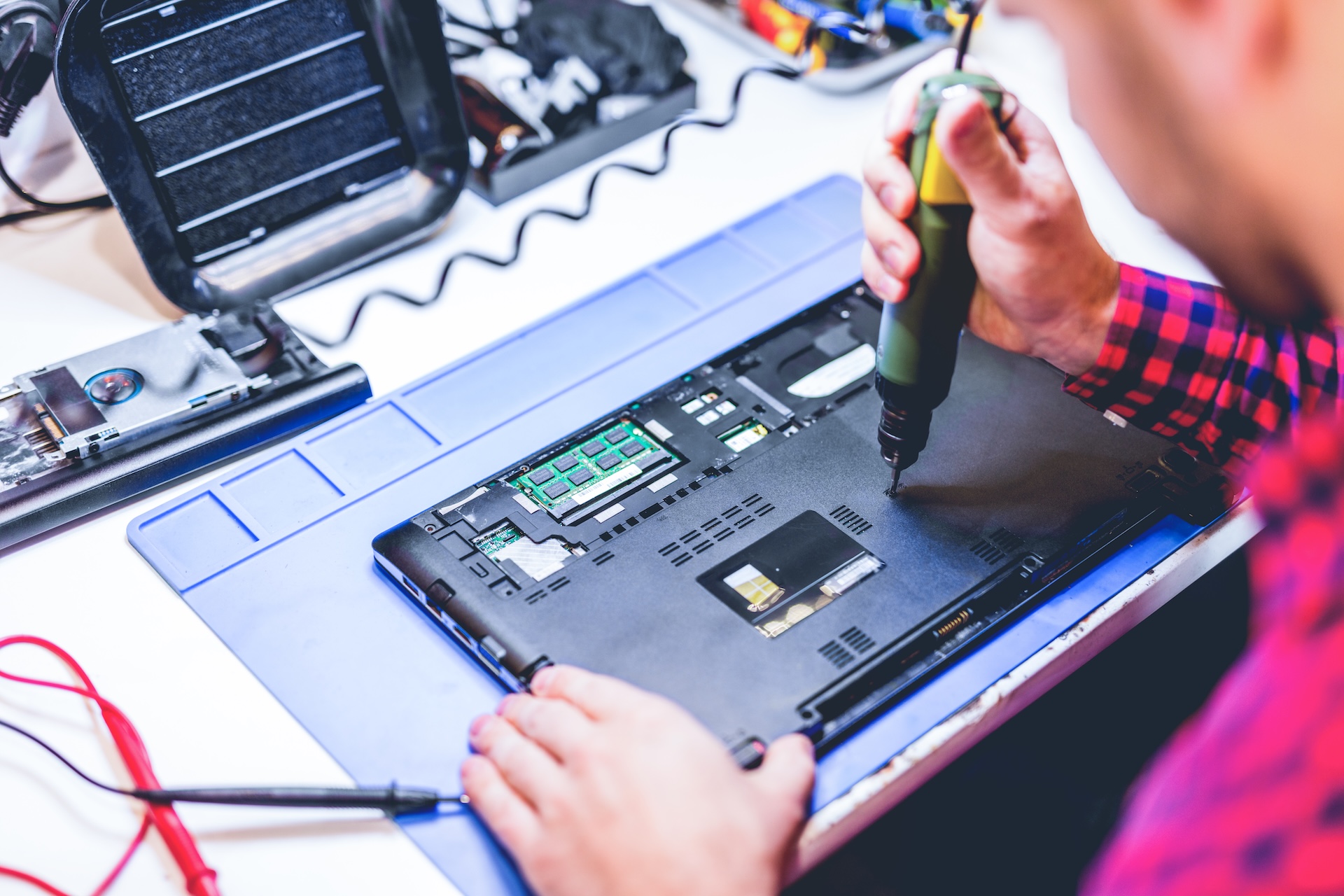 it engineer technician repairing computer in elect 2025 03 24 15 41 42 utc